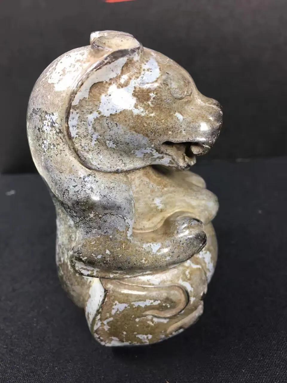 汉代和田玉圆雕件玉熊