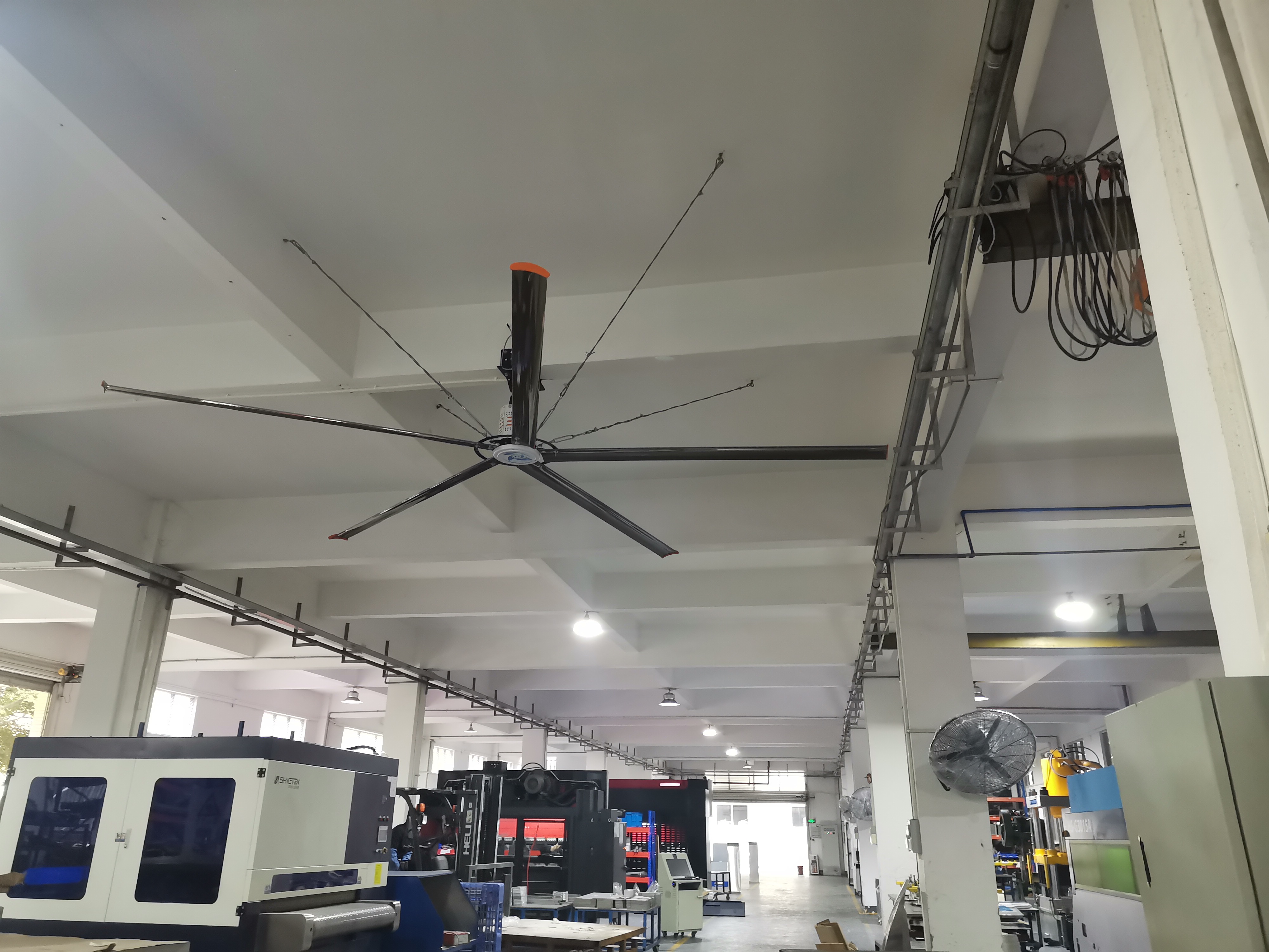 Industrial fan manufacturers teach you how to change the sweltering workshop environment