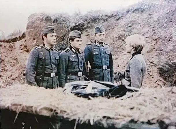世界电影（0113）苏联电影《匪巢探秘》（1983）剧照欣赏