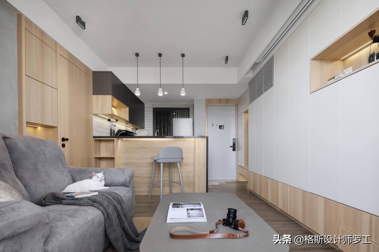 90后夫妻48㎡小家火了，超多收纳空间，卫生间玻璃间隔，好羡慕