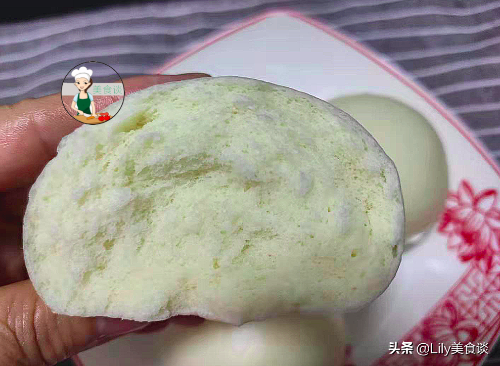蒸馒头时，冷水还是沸水好？争议挺大，牢记4个关键点，暄软白胖