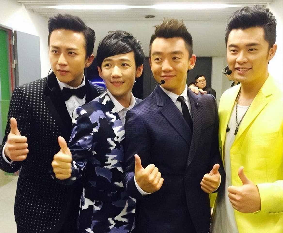 41岁阿牛近照，花百万整好了牙，比林志颖还年轻，女儿已经16岁