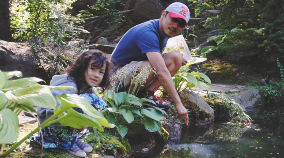 演员宁理:当红时娶外国妻生两女,低潮在家吃10年软饭,中年翻红