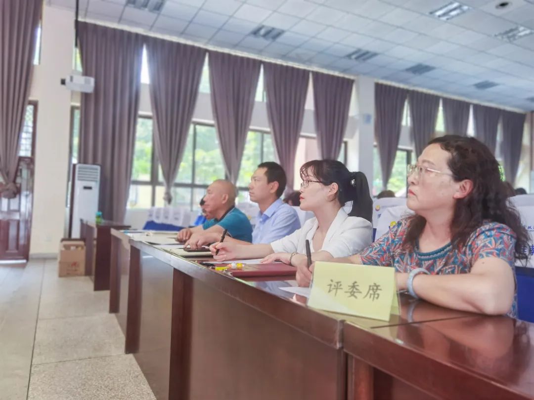 双流区金桥小学开展青年教师首届阅读伴成长读书演讲比赛
