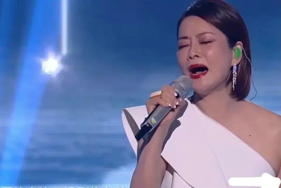 毛阿敏老公解直锟心梗离世！60岁留下百亿资产一双儿女，天妒英才