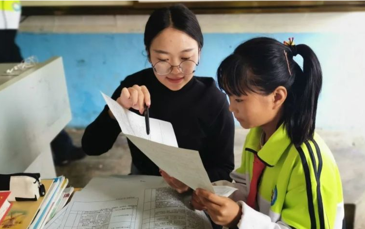 上学不收费毕业包分配，公费师范生明明是铁饭碗，为何并不受青睐