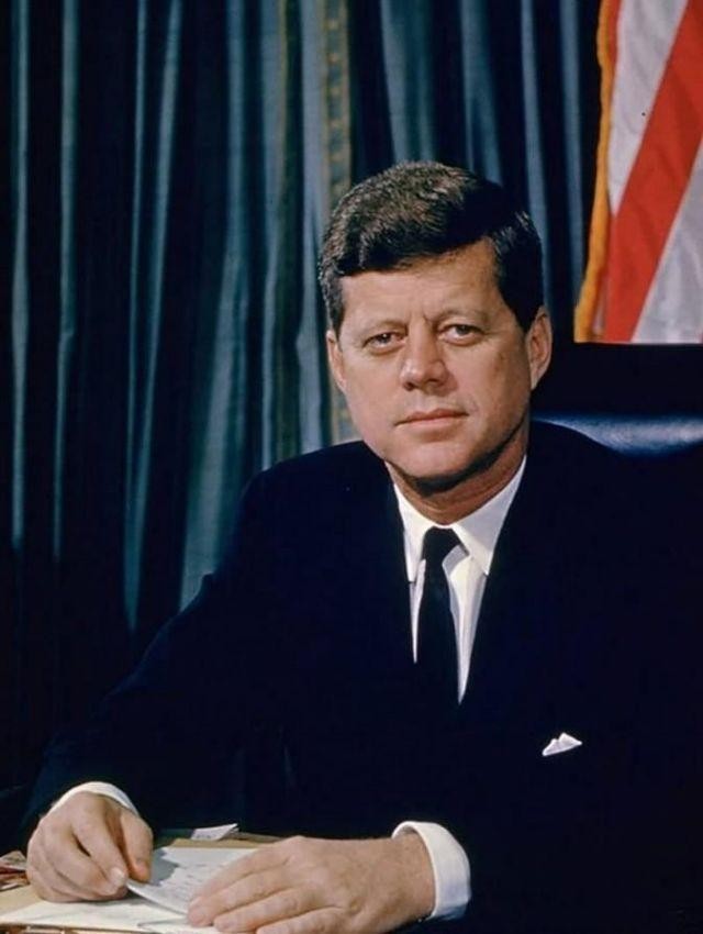 美国总统肯尼迪，被枪杀57年，特朗普也不敢公开他的遇刺档案