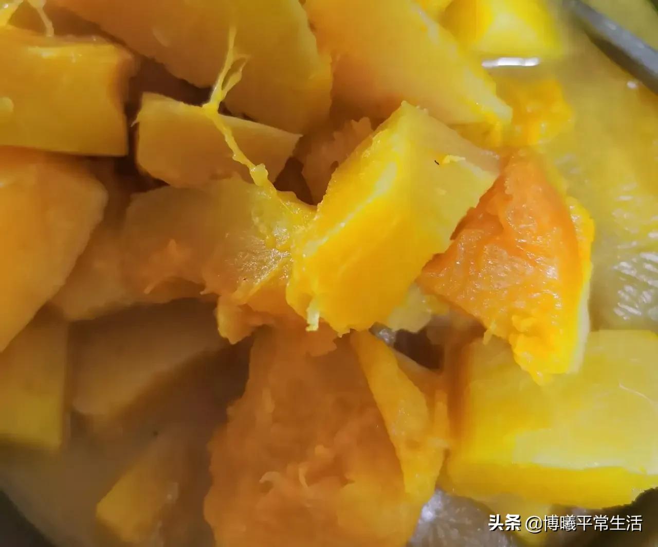 四川美女从上海回老家当会计，晒出午餐伙食走红，发小：想回来