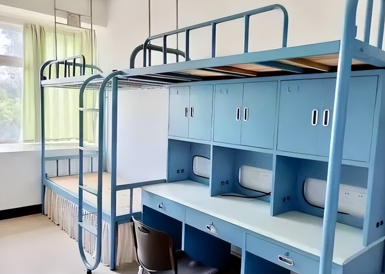 国内大学宿舍排行榜,简直"豪气十足"