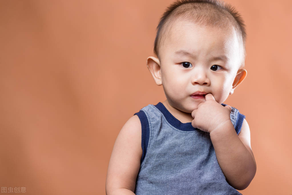 宝宝长牙时的难受，让人心疼！妈妈用了5个办法应对，亲测有效