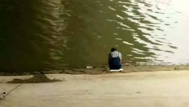 “折翼天使”杨佩：9岁失去双臂，23岁一夜爆红，如今身价上千万