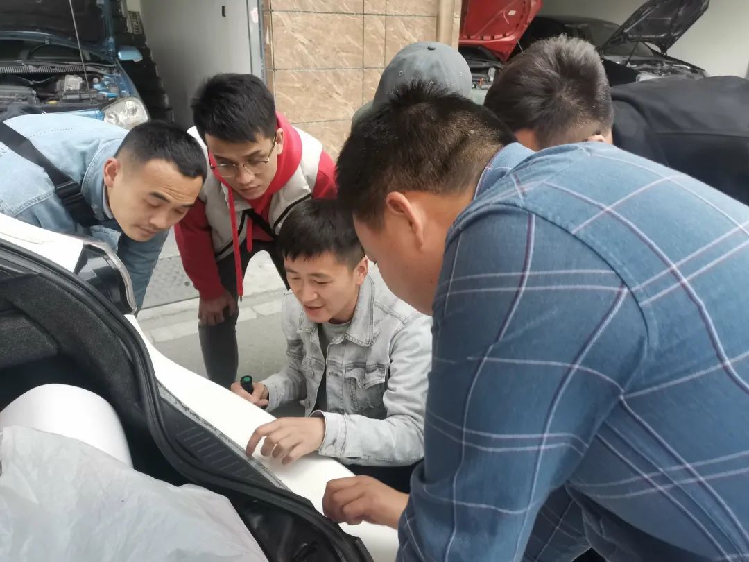 二手車評(píng)估師技能+證書又開始揚(yáng)眉吐氣了，別再瞎辦