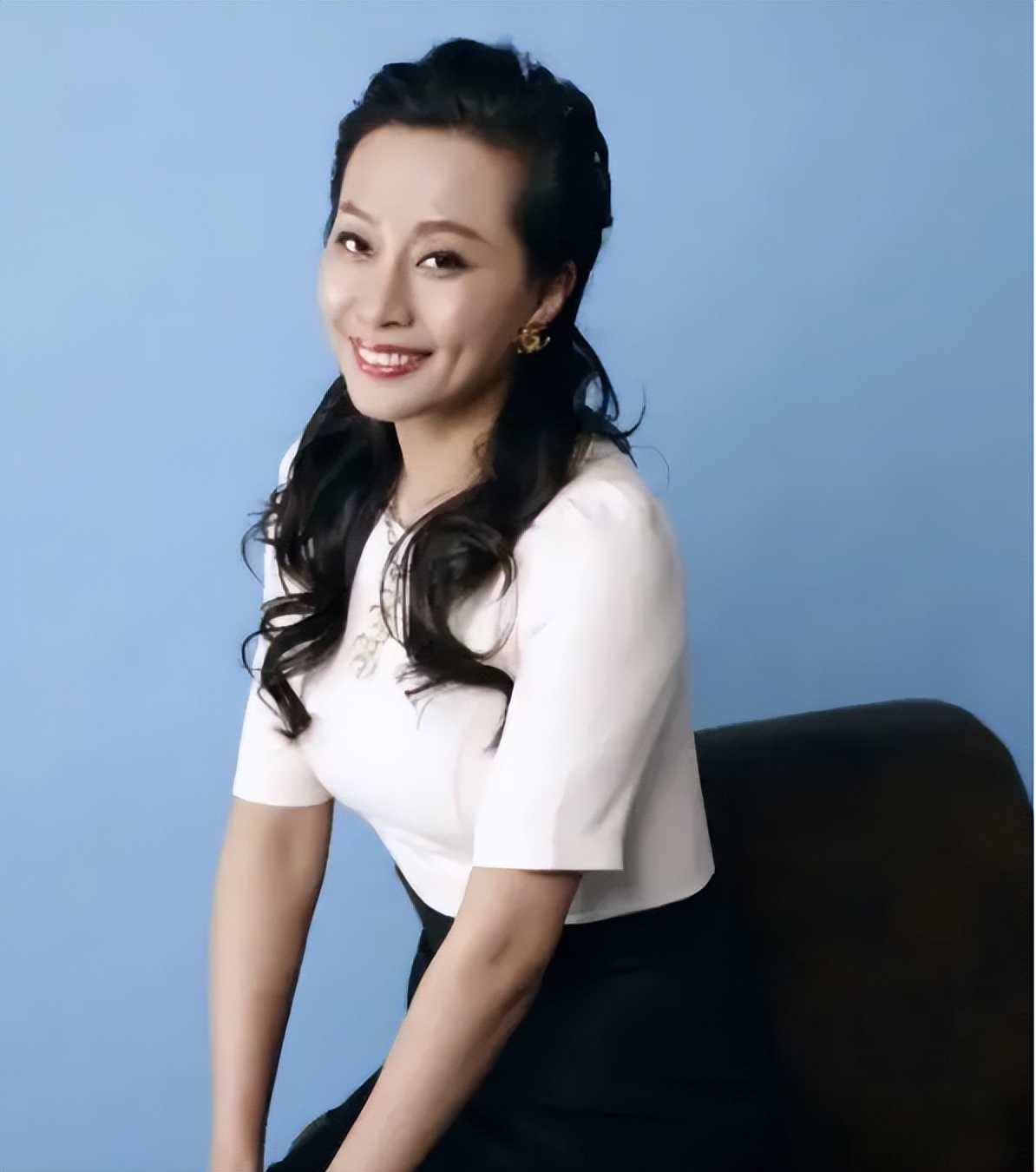 她是《家有女儿》杨紫亲妈,因丈夫病逝而息影,走出伤痛用了五年