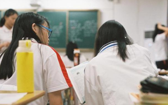 985高校“排行榜”出炉，清华大学无缘榜首，华中科大成为黑马