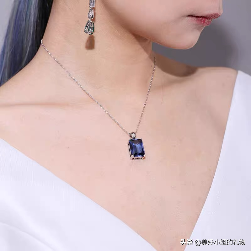 母亲节礼物系列I 细数我私藏的宝藏首饰，千元不到让妈妈闪耀起来