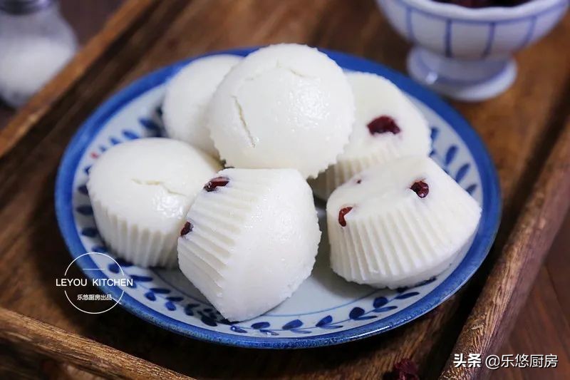 懒人米糕做法，香甜绵软，搅一搅面糊就能蒸，注意一点，轻松脱模