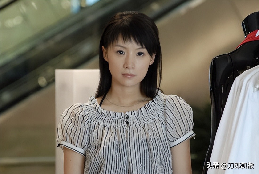 年轻时貌美如花，如今成了“村花”的代言人的九位女星