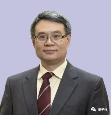 清华王牌专业建系70年,撑起中国半导体半壁江山,王兴李健都是系友