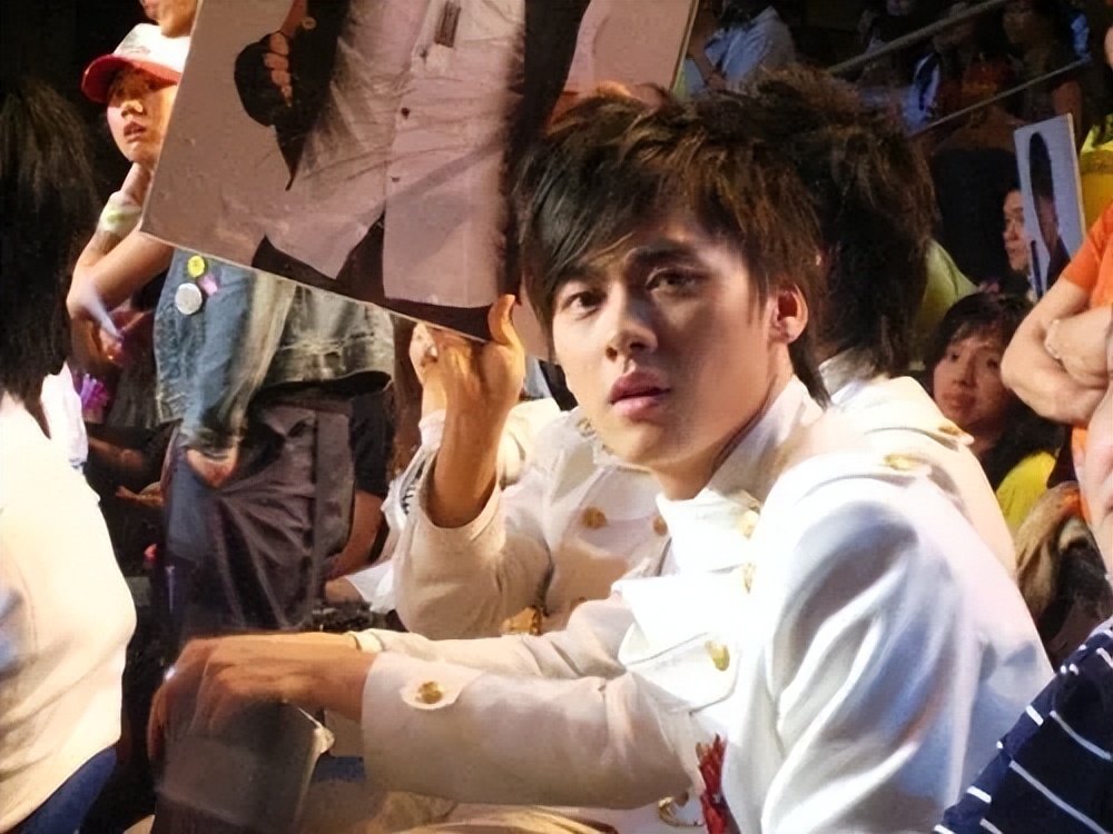 有点名气就把自己当巨星：不敬业、耍大牌、顶嘴还狡辩，可真行