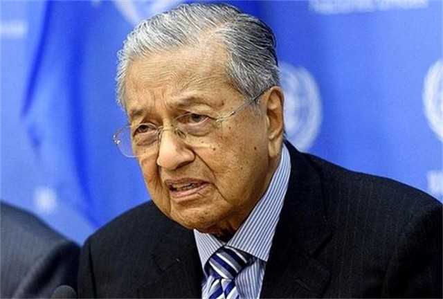 08年马来西亚叫停中国输油管道，面对高额赔偿金，总理亲自访华