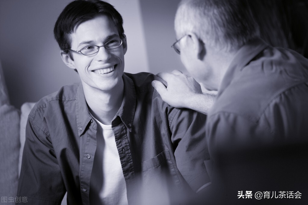 哈佛最年轻校长养成记：单亲家庭一贫如洗，全靠妈妈带他逆袭