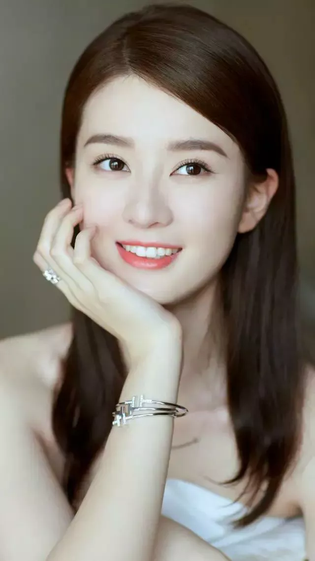 请欣赏50位明星的甜美微笑