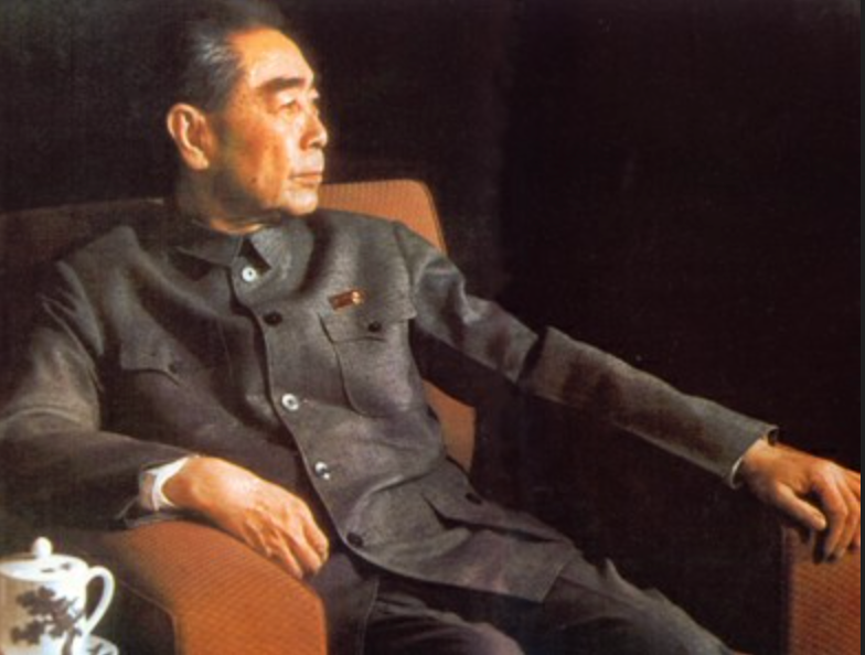 1970年毛主席连烧“两把大火”，尼克松会意，急派基辛格访华