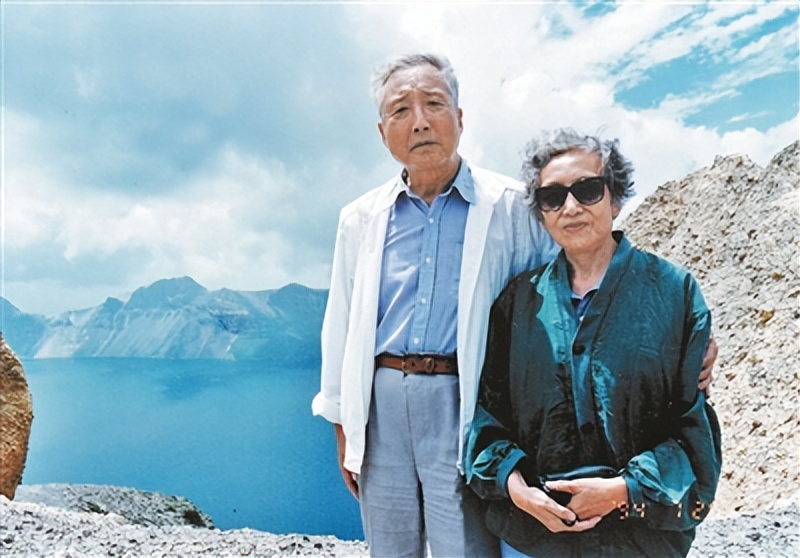 于是之病逝9年了，遗孀李曼宜的选择令人泪目