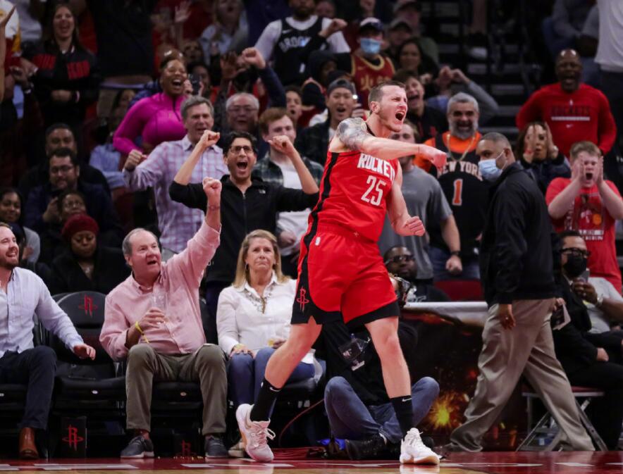 为什么火箭可以打nba(拿着双向合同却被高呼MVP！火箭落选秀为何能崛起？3大优势是关键)