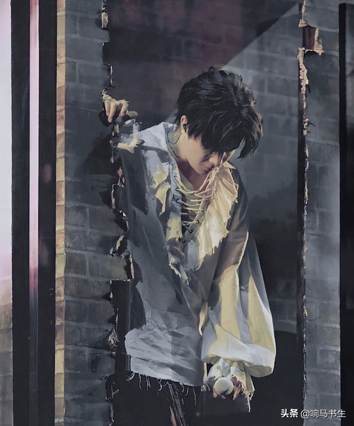 薛之谦《我害怕》:关于感情的旅行,怀念那时的酸甜苦辣和甜蜜