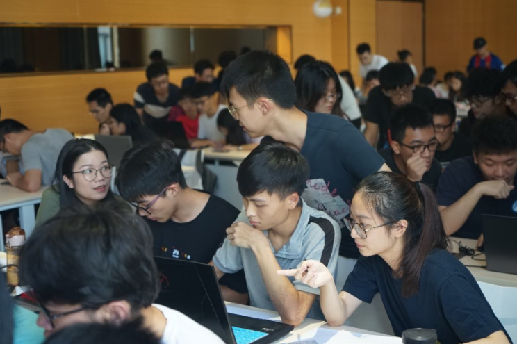 上海40所本科大学，被分为6个档次，复旦和上海交大不分伯仲