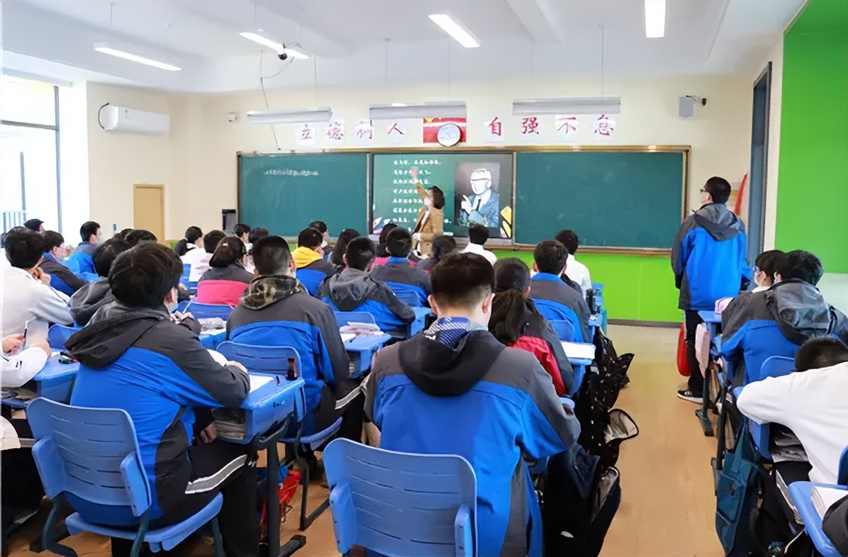 老师表面很喜欢，内心却“嫌弃到不行”的3类学生，地位不如学渣