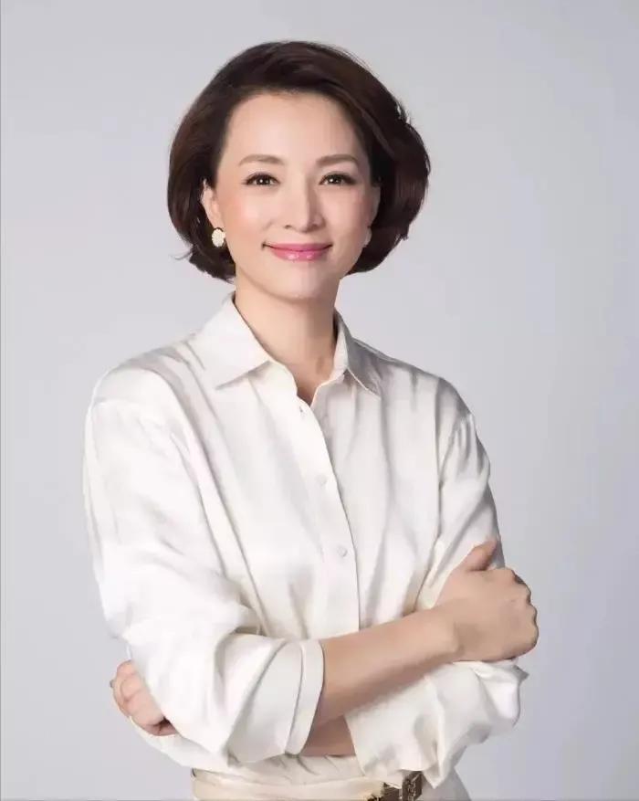 董卿丈夫密春雷失联半年，收到处罚通知，旗下ST海医作退市整理