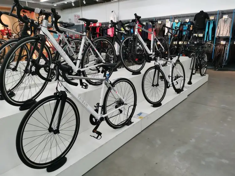 自行單車回潮，訂單接到2024年，公路人均騎行者