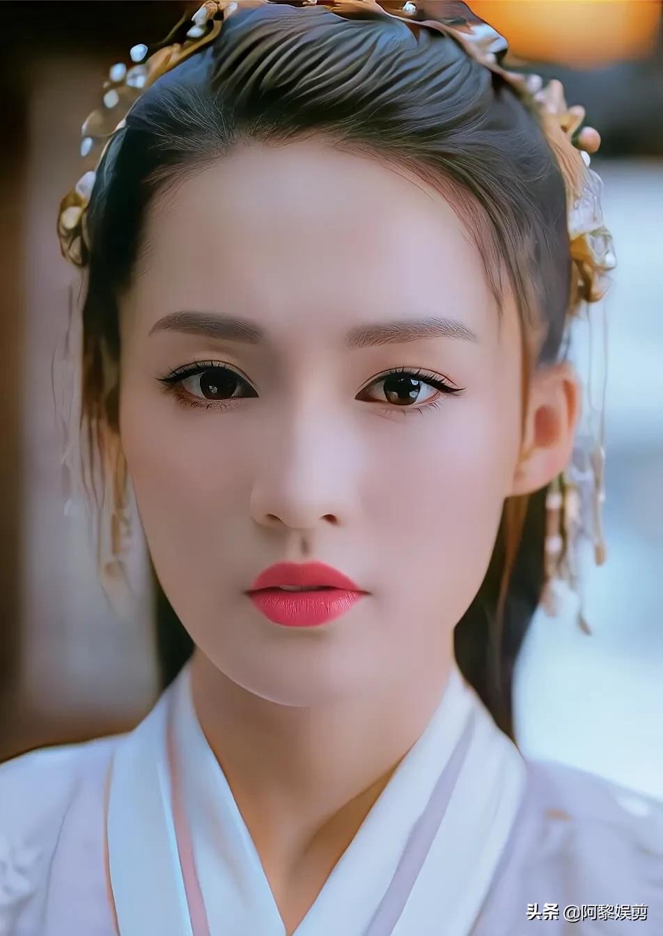 李沁古装照美若天仙