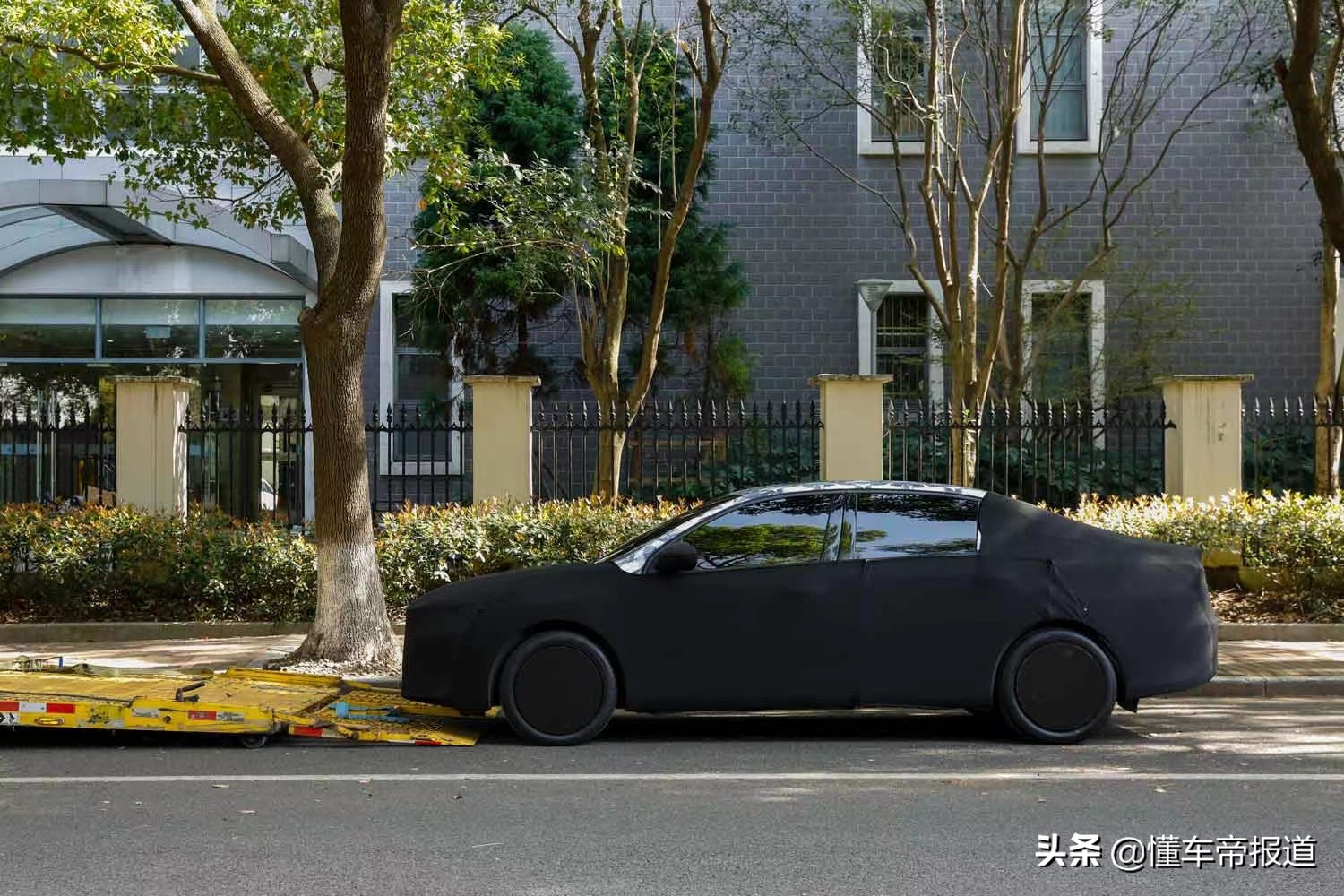 新车｜或对标速腾、轩逸，东风标致三厢轿车曝光