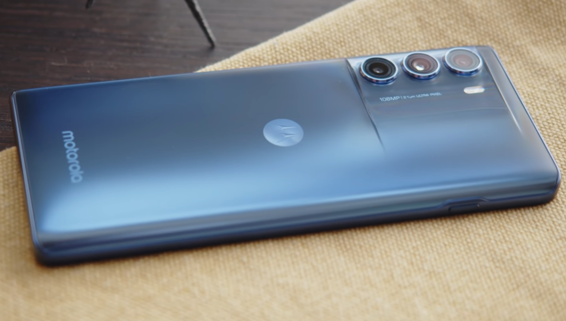 你愿意花多少钱买一部手机？4款优秀的中端机推荐，花小钱办大事