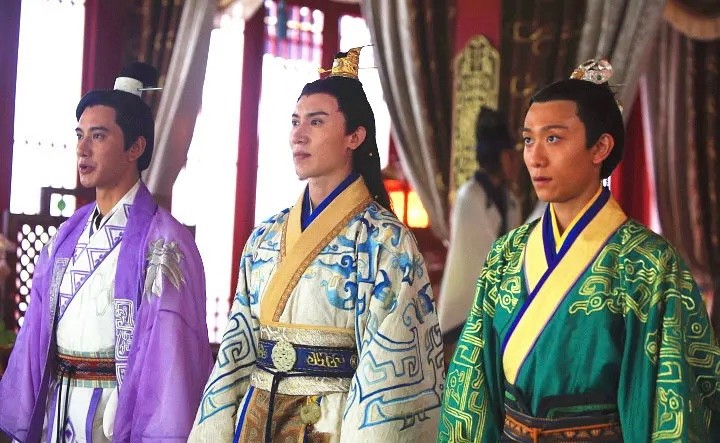 五官不端正就别演古偶了，所谓“玉面小郎君”，还得看这10位明星