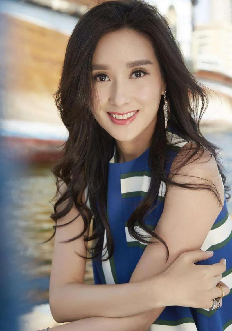 多位明星“眼窝深”显老，陈德容有衰老痕迹，看到吴刚不想说话了