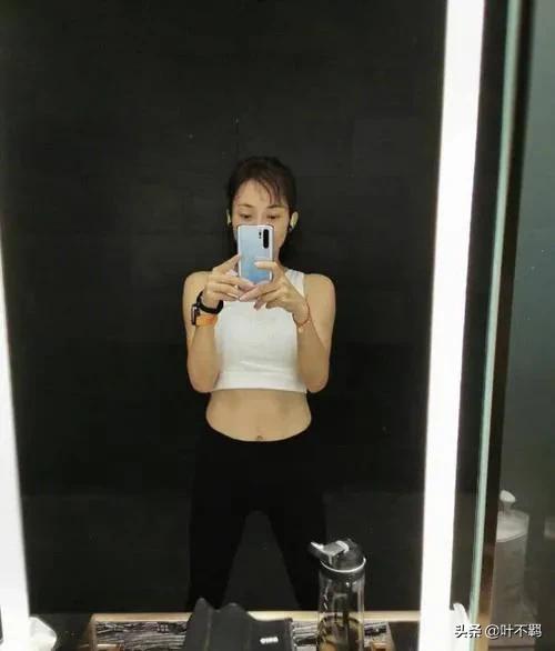 徐娘半老，风韵犹存！这七位女明星真是越老越妖，又少女又有味道