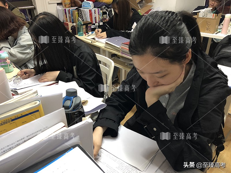 高三艺术生文化课冲刺班：高三冲刺班大概需要多少钱