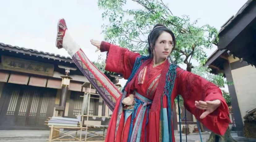 董璇高云翔离婚三年，两个人的生活，一个天上一个地下