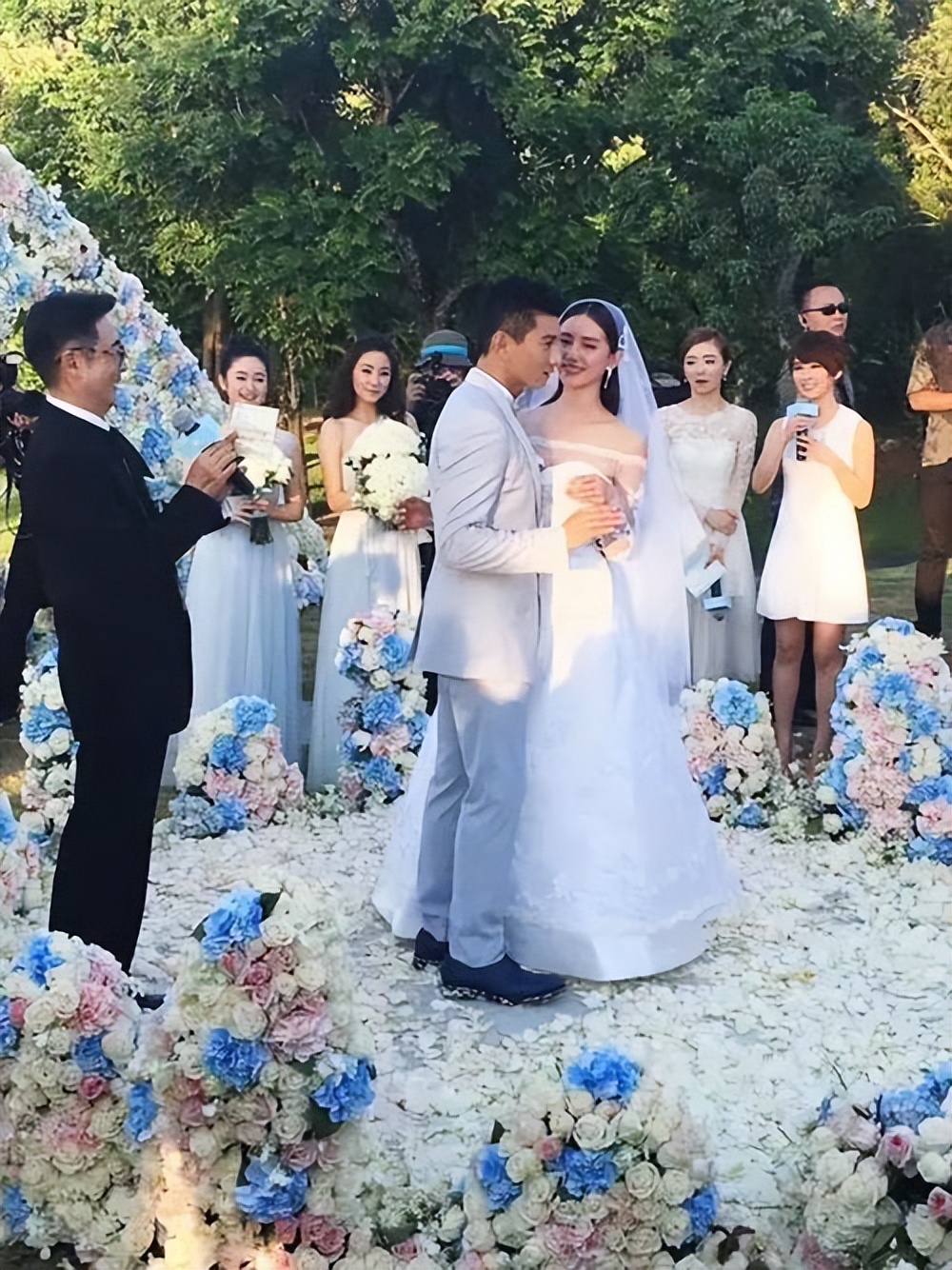 "人生赢家"刘诗诗:大婚获吴奇隆10亿彩礼,为何躲刘亦菲12年?