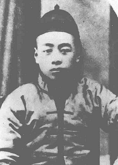 周总理坚持让弟弟提前退休，多年后侄女坦露：也为给奶奶有个交代
