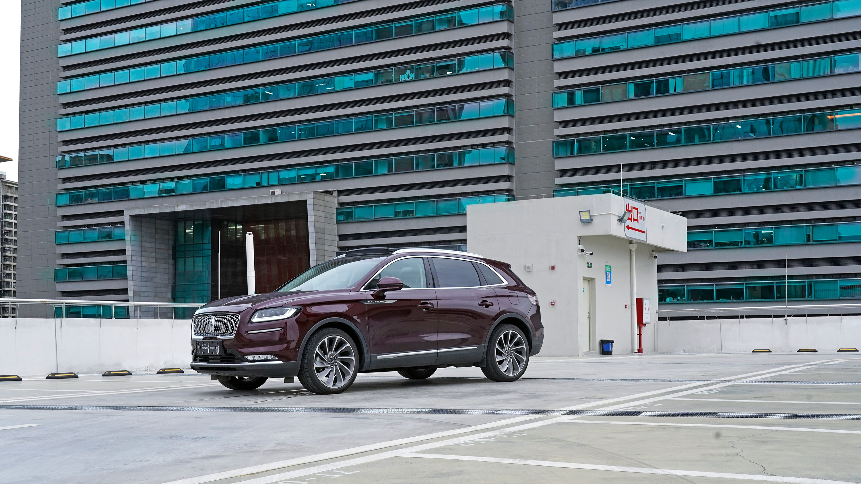 试驾林肯航海家：40万就能买到大V6，还要什么BBA？