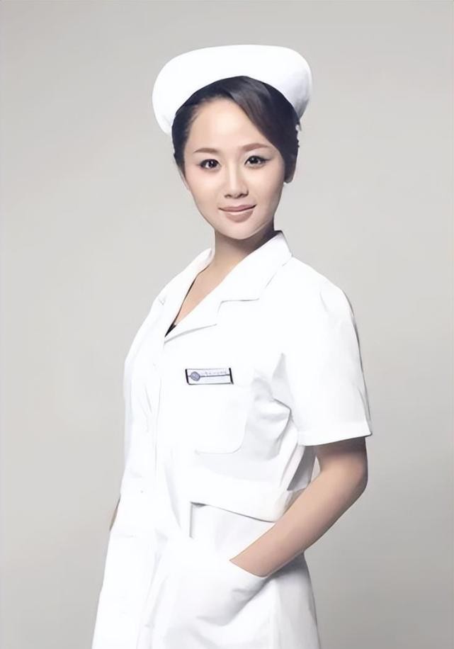 同样是演护士，把朱茵，张柏芝，赵丽颖放在一起，差别就出来了