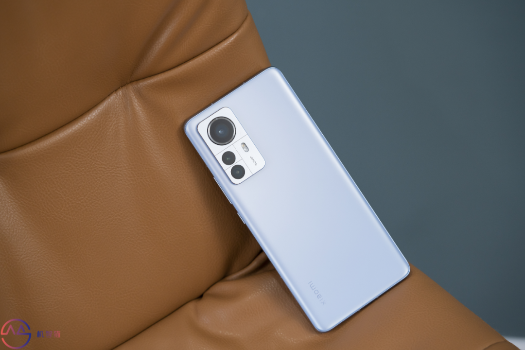 小米12 Pro天玑版：玩原神超大核敢摸鱼的手机，我还是第一次见