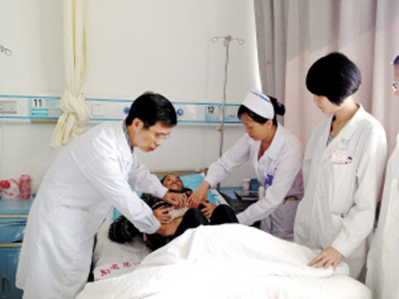 “寒门学子”江群：一家6口靠母亲养活，高考681分圆梦清华