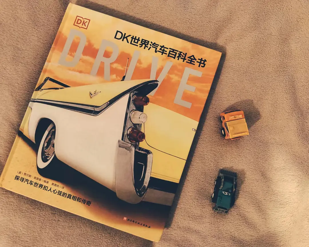 1982年的汽车,就已经有无人驾驶和人工智能概念了