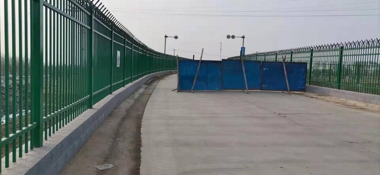 公交路线被阻断，住户出行不便 回应：开放一个通行口，步行500米可乘坐公交